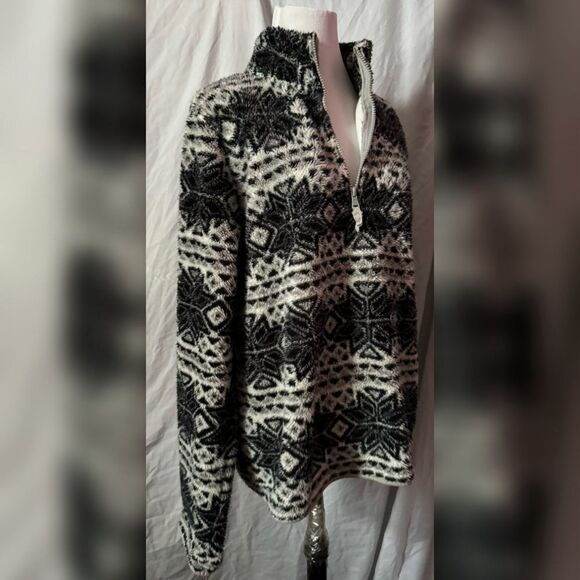Prince & Fox, B&W Snowflake, Fleece, Half Zip Pullover - Picture 13 of 16